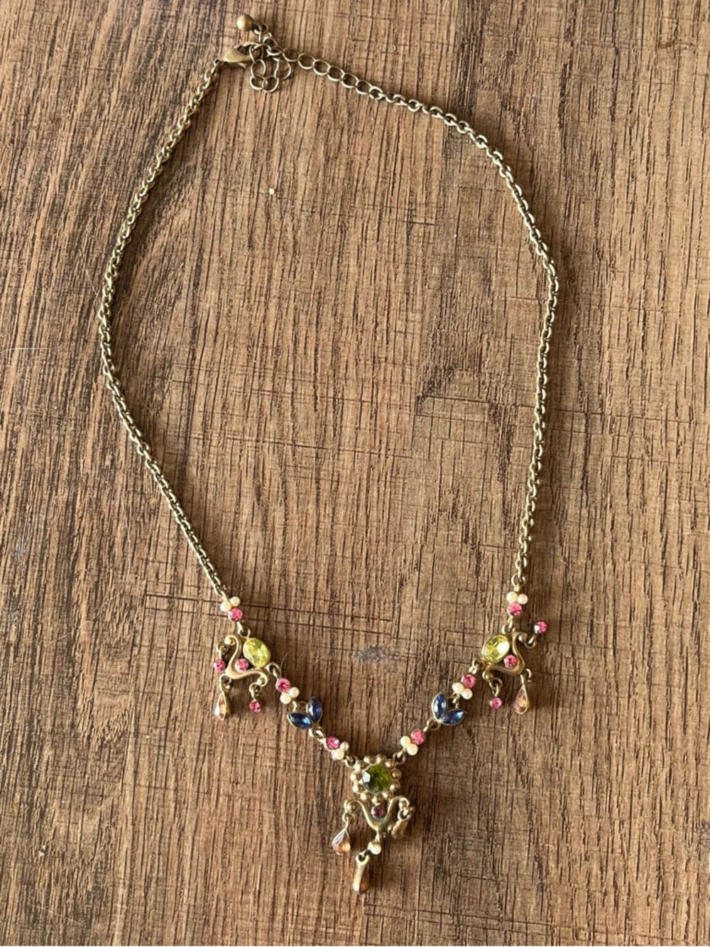 Vintage Avon Gold Tone Multicolor Glass Victorian Styled Necklace